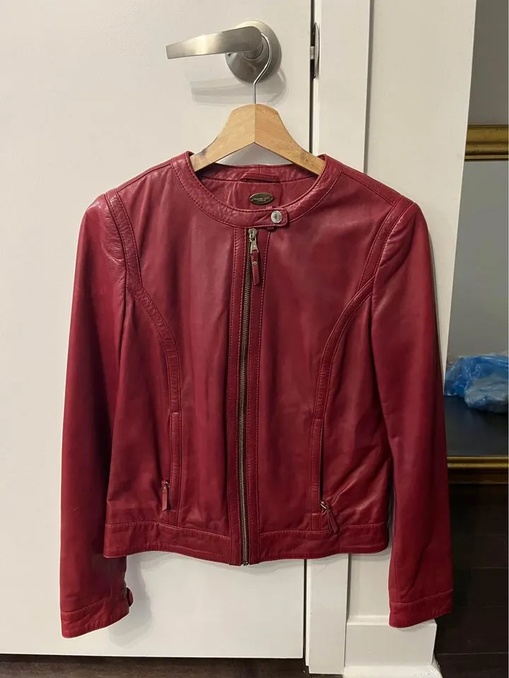 Massimo Dutti Leather Jacket photo 1