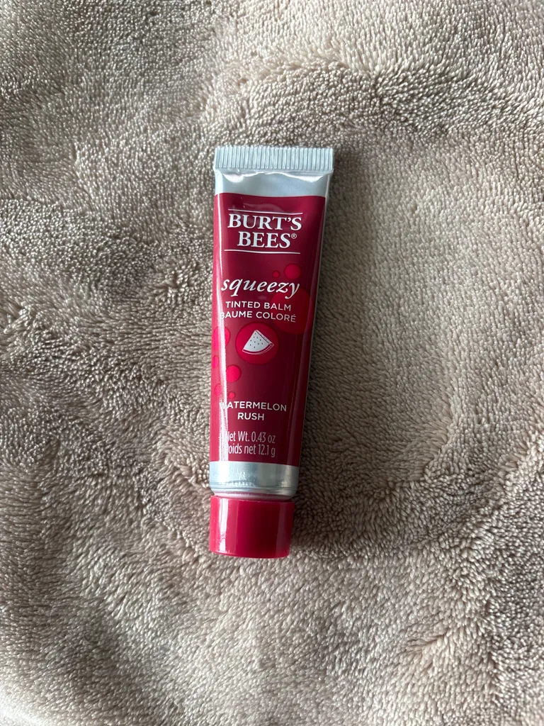 Burt’s Bees tinted lip balm photo 1