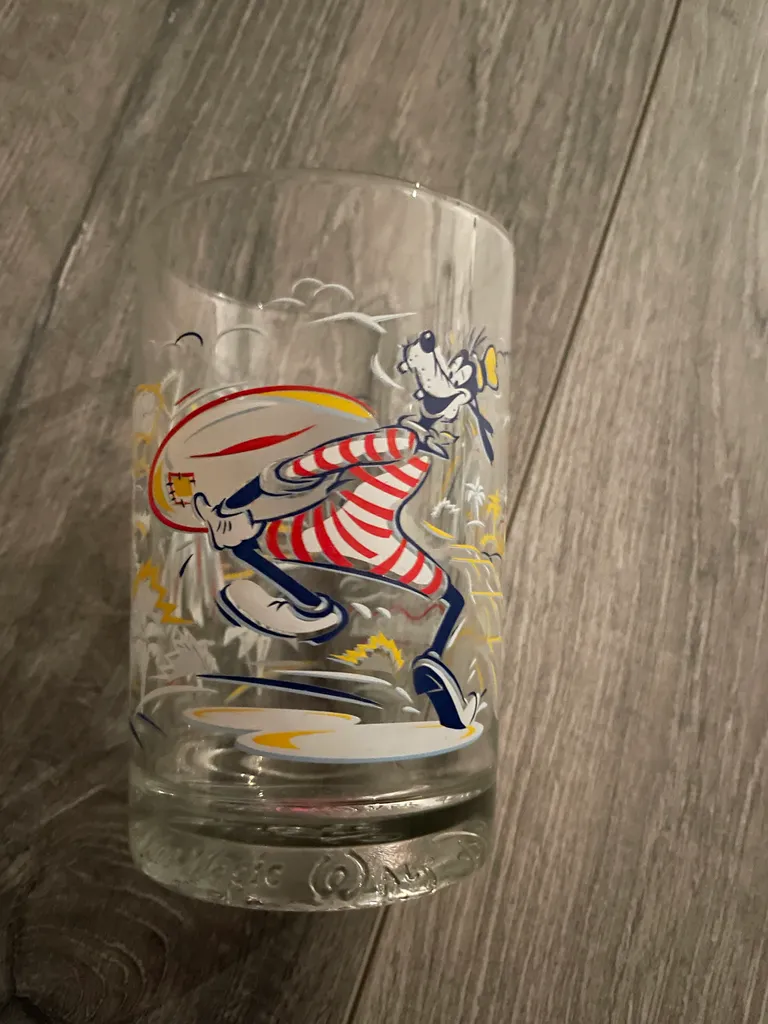 🎁Vintage Walt Disney world drinking glass. Goofy Mickey photo 1