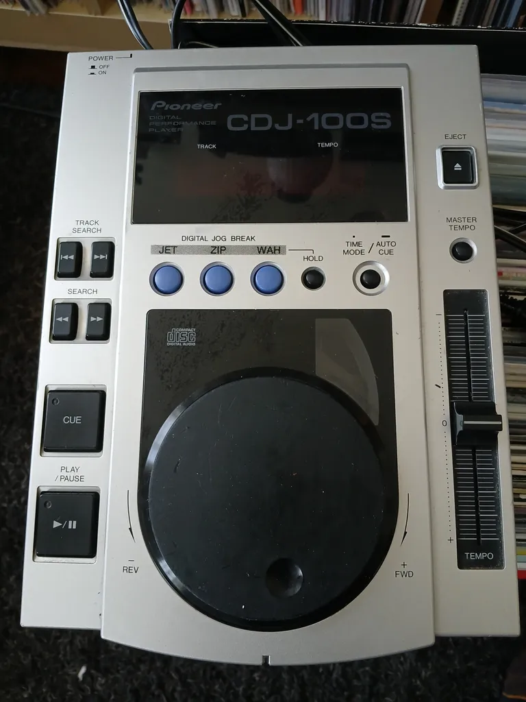 ONE Pioneer CDJ - 100S photo 1
