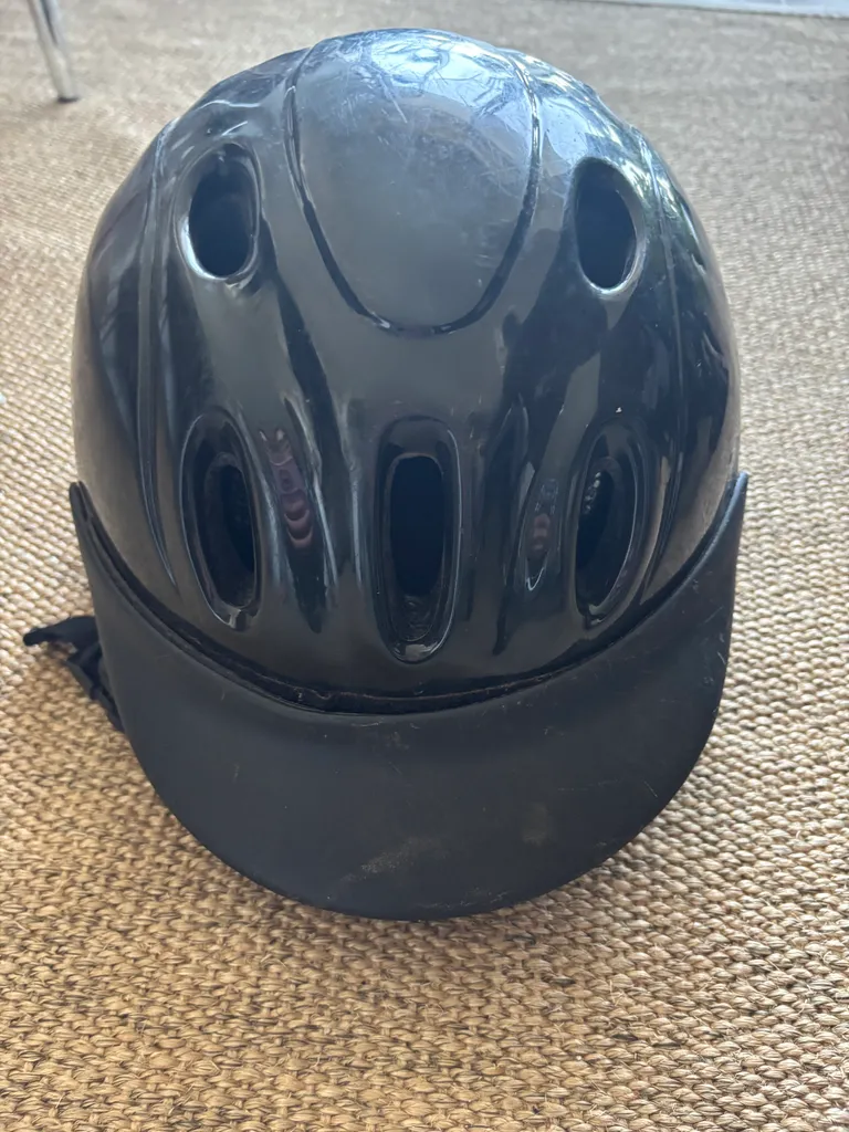 Helmet photo 1