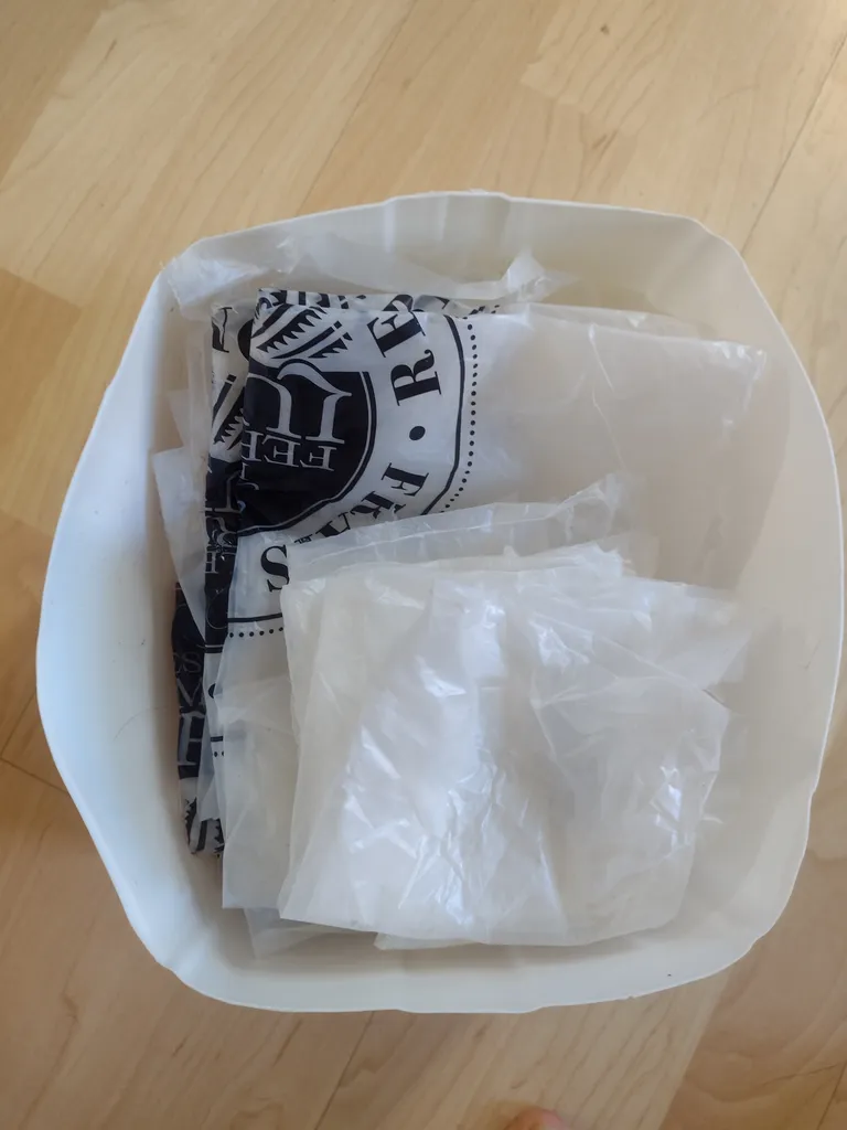 ~25 compost bag photo 1