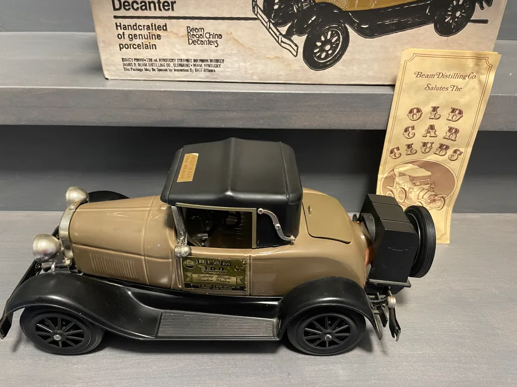 Vintage Jim Beam 1928 Model A Ford Decanter. Full! Not empty photo 1