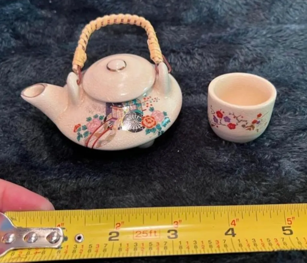 Satsuma Miniature Tea Pot and Cup photo 1