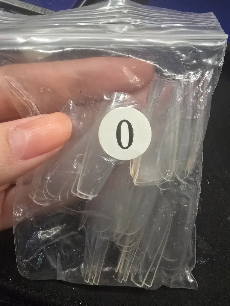 Size 0 False Nails photo 1