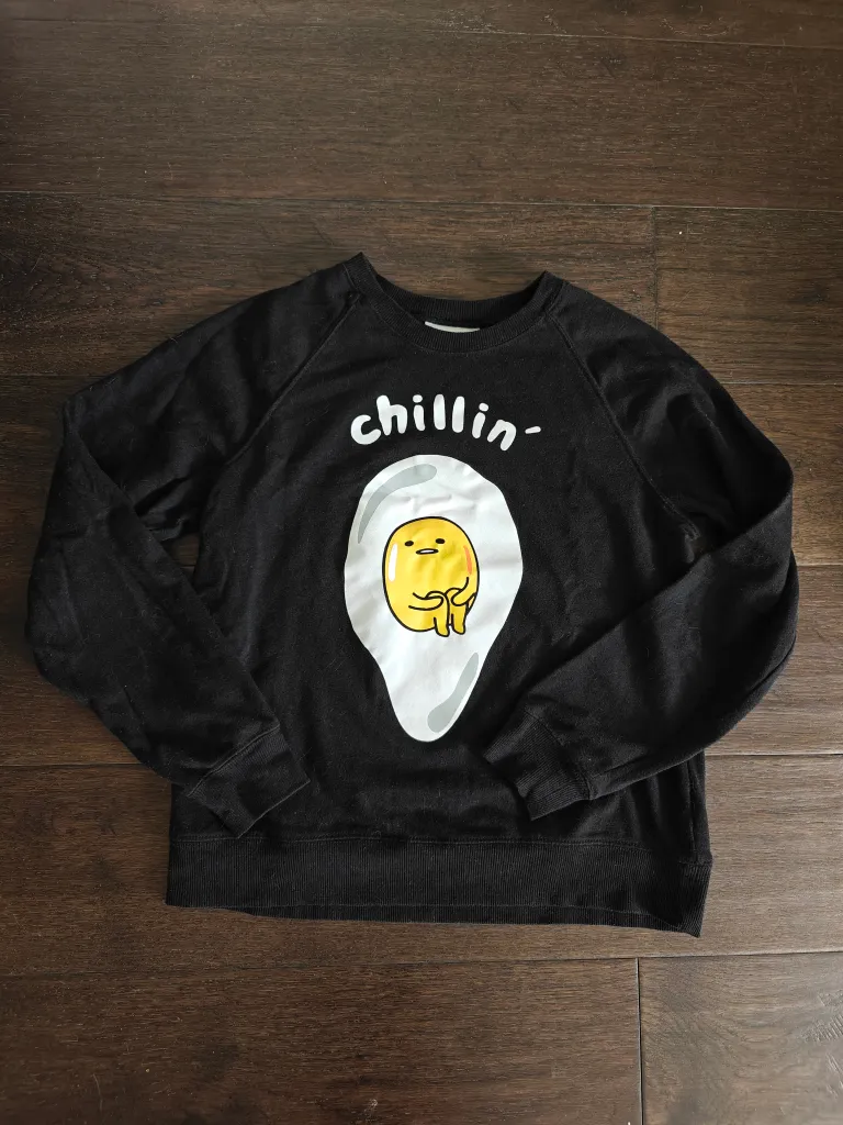 Gudetama sweatshirt Size S photo 1