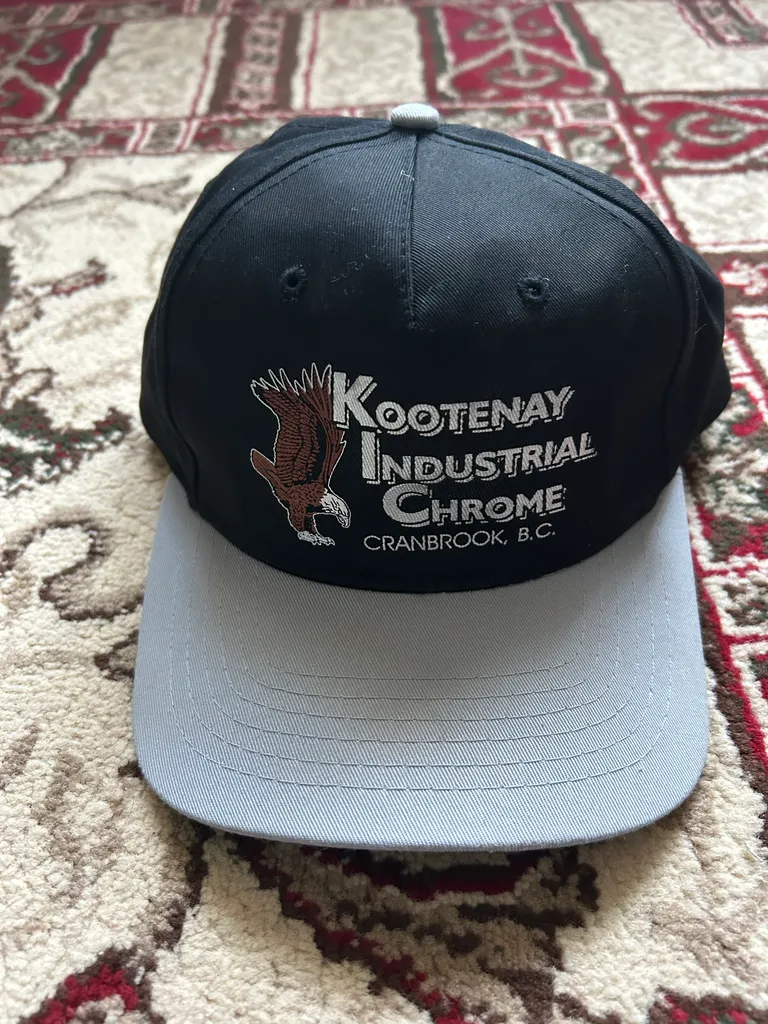 Snapback hat photo 1