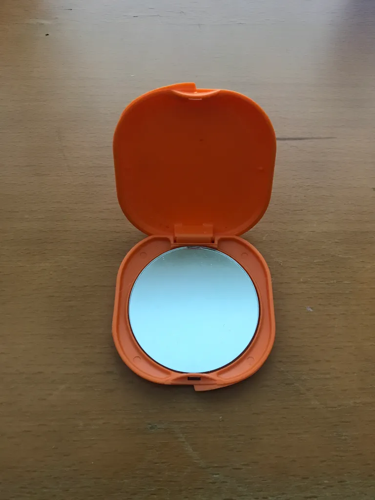 🆓Pocket mirror  photo 1