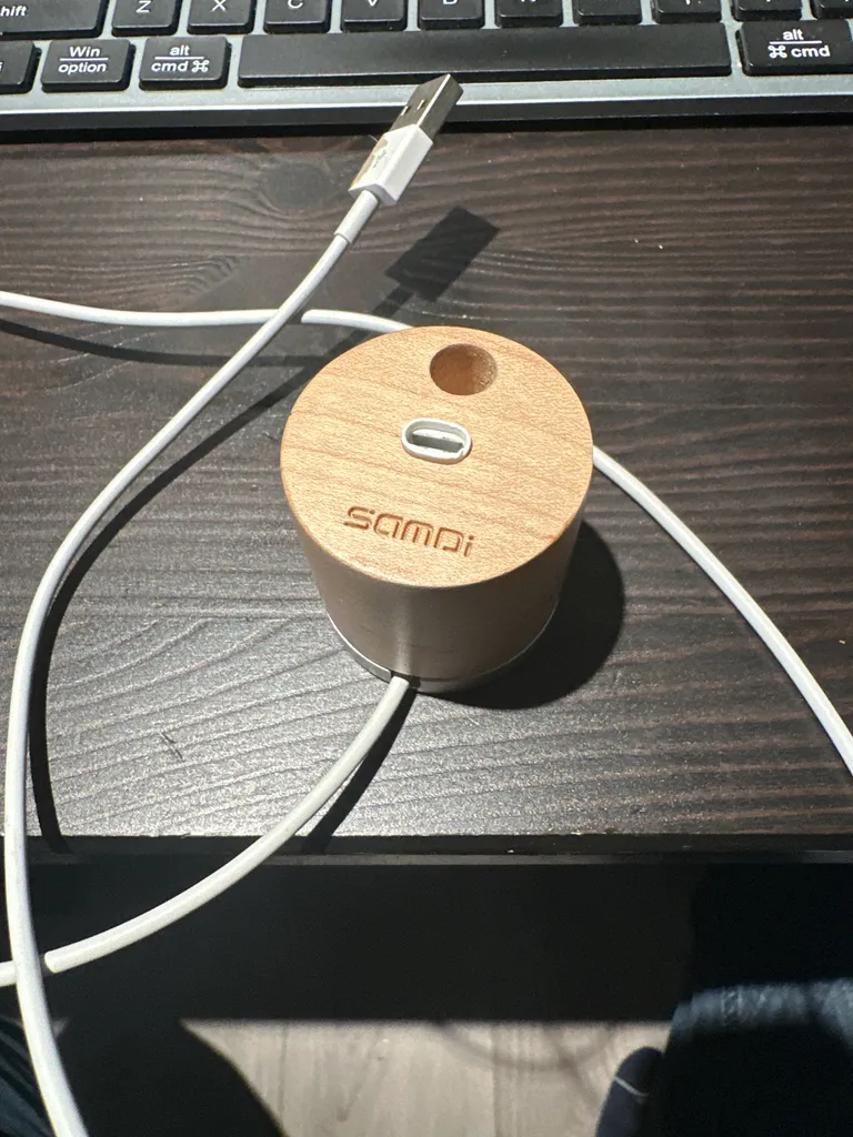 Apple Pencil charger stand photo 1