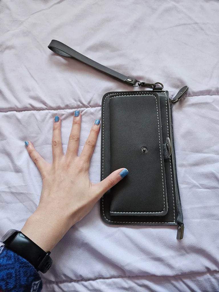 Grey wallet  photo 1