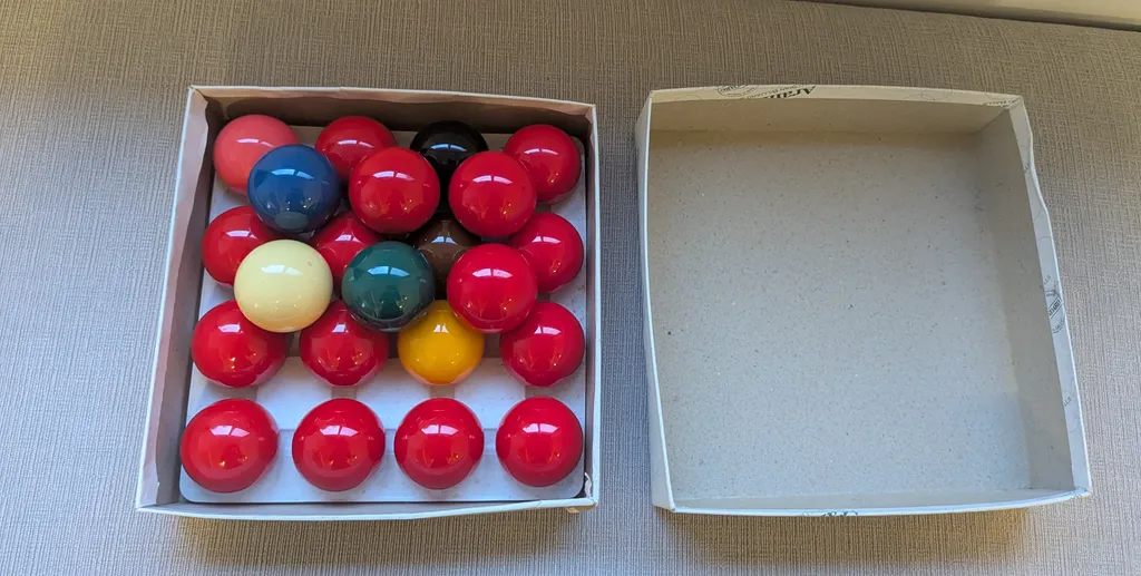 Vintage Snooker Set with Rack  photo 1