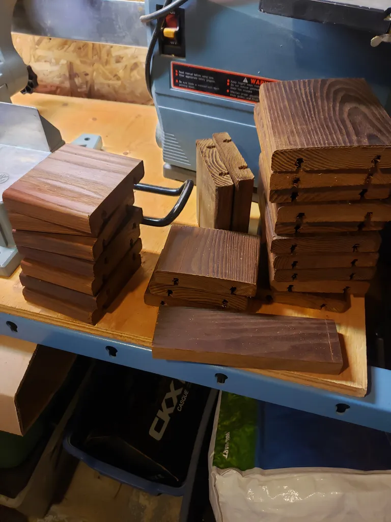 Hardwood scrap photo 1