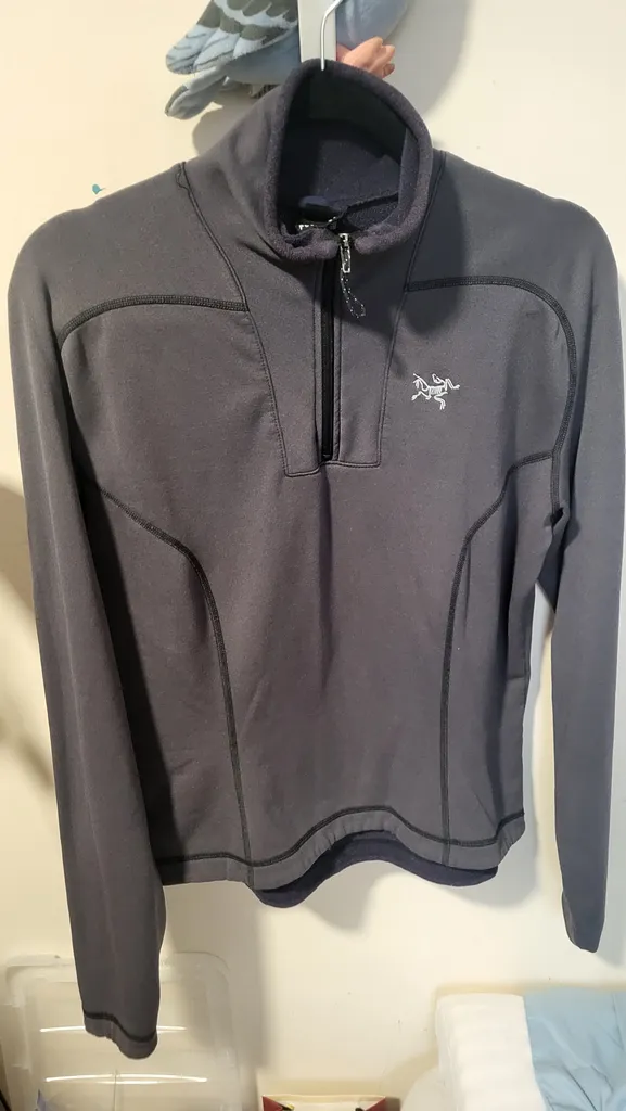 Arc'teryx Women's Zip Neck Fleece (Medium) photo 1