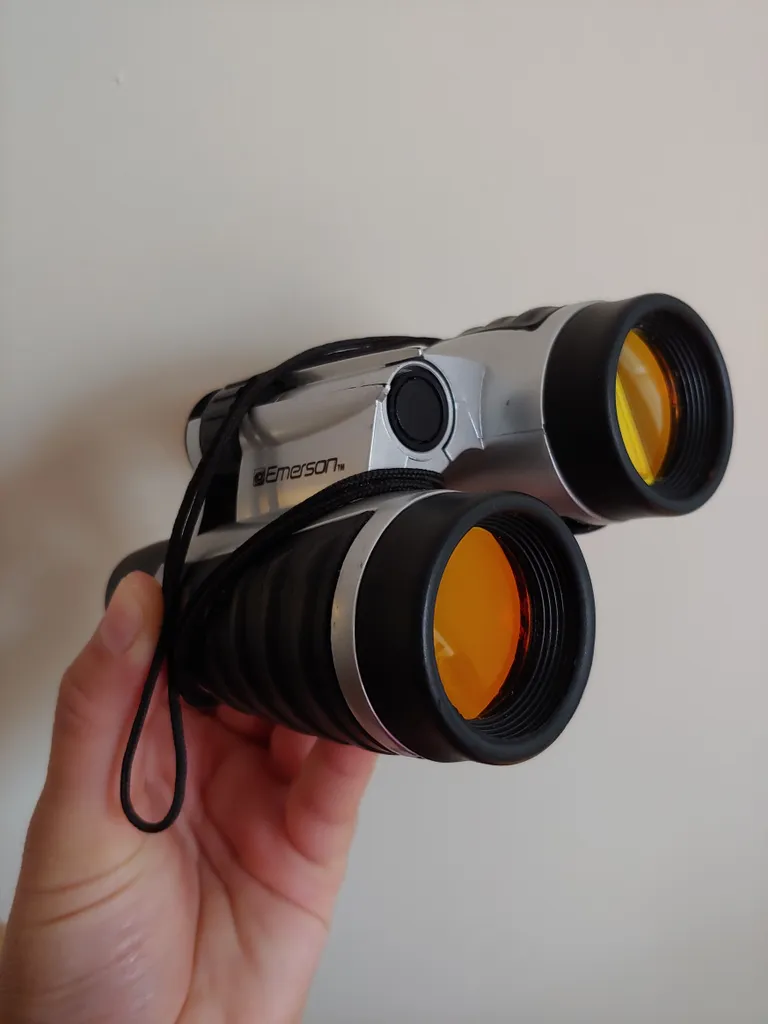 Binoculars photo 1