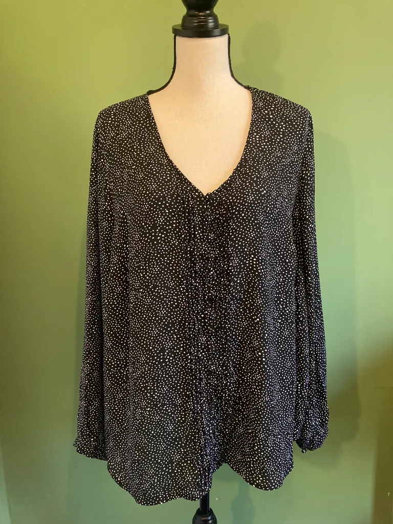 Torid size 2 x long sleeve  photo 1