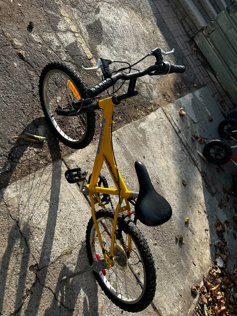 Child’s bike  photo 1