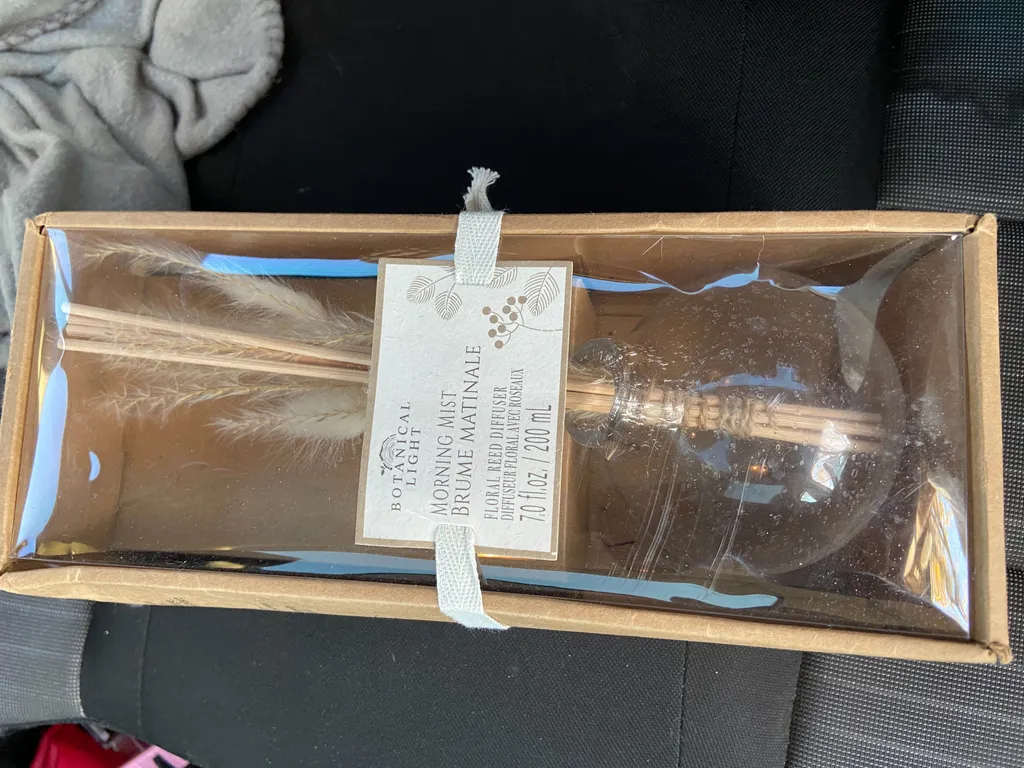 BNIB floral reed diffuser  photo 1