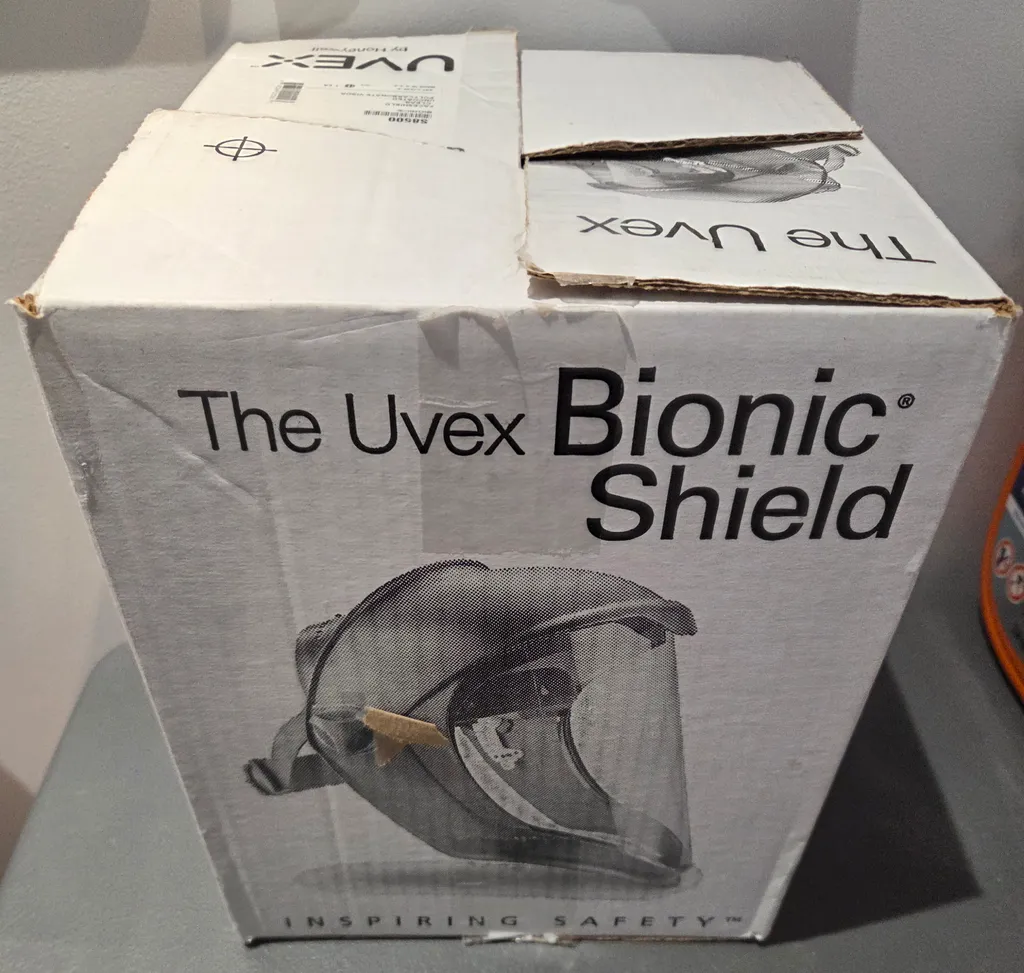Uvex Bionic Shield Face Mask photo 1