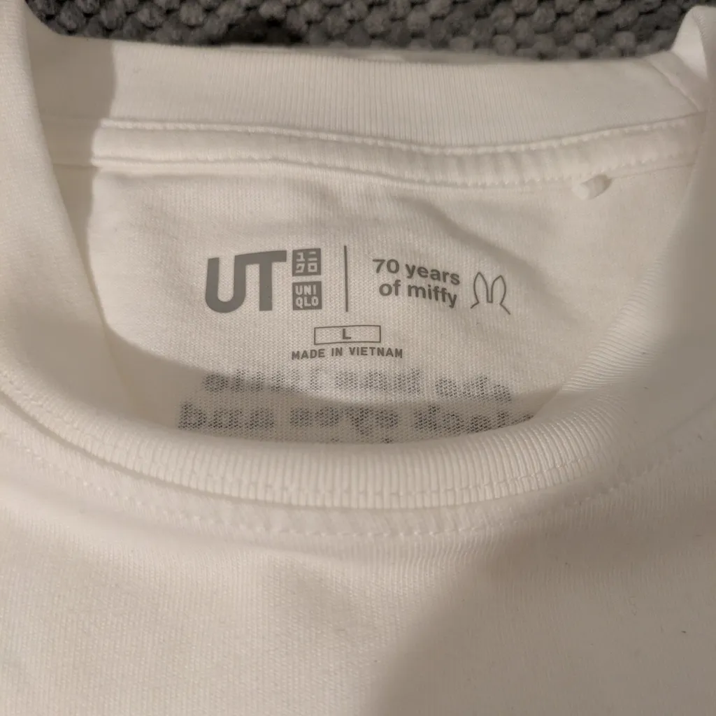 NEW - szL - Uniqlo Miffy tshirt photo 1