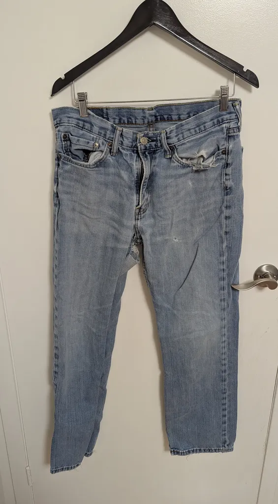 Levi's 559 Relaxed Fit Jeans - Size 34 by 32 photo 1