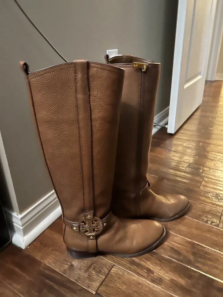 Tory Burch boots photo 1