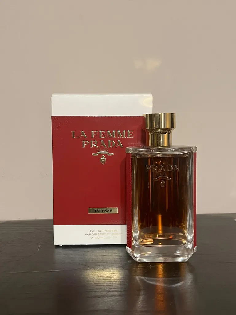 Prada La Femme Intense photo 1