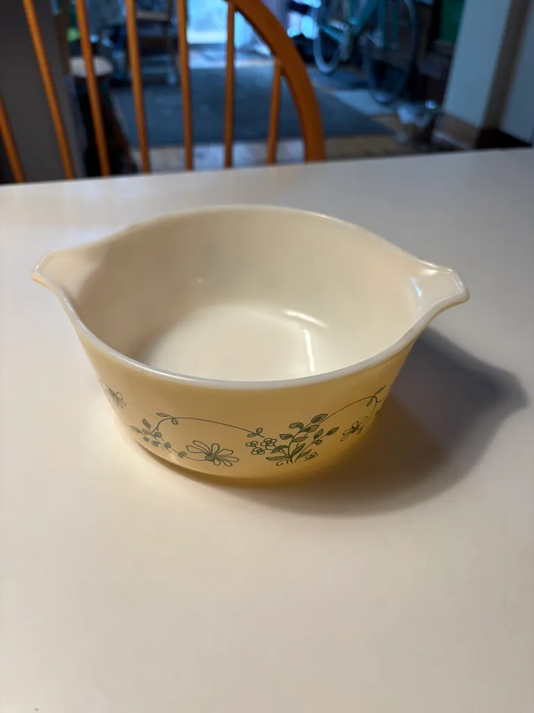 Pyrex casserole dish photo 1