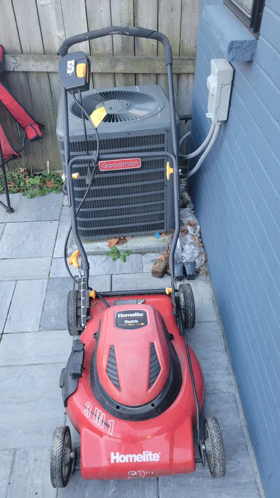 Homelite electric lawn mower photo 1
