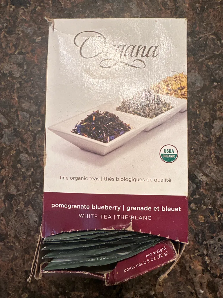 Pomegranate blueberry white tea (organic) photo 1