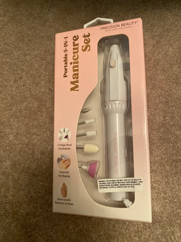 Portable 5-in-1 manicure set photo 1