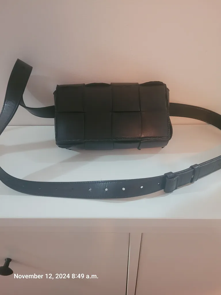 Bottega veneta pouch photo 1