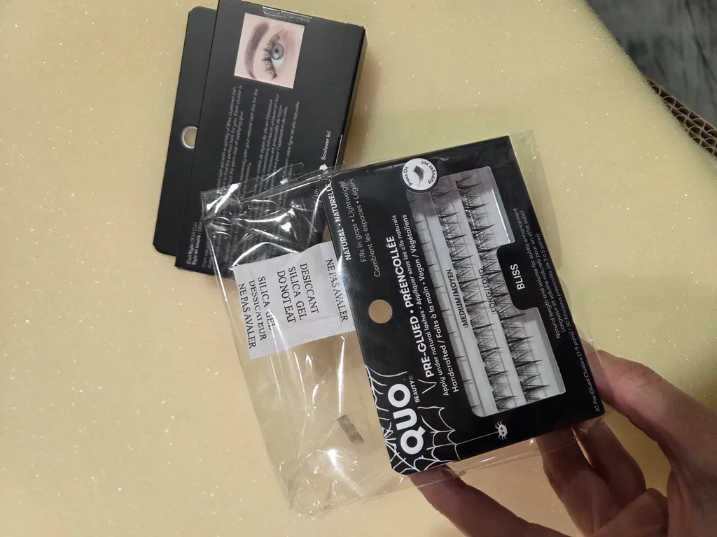 New Pre glued eyelashes photo 1