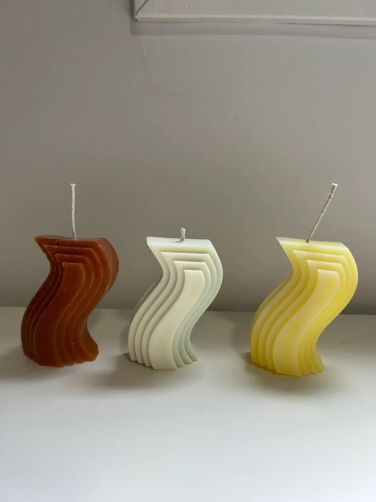 S Shape Candle photo 1