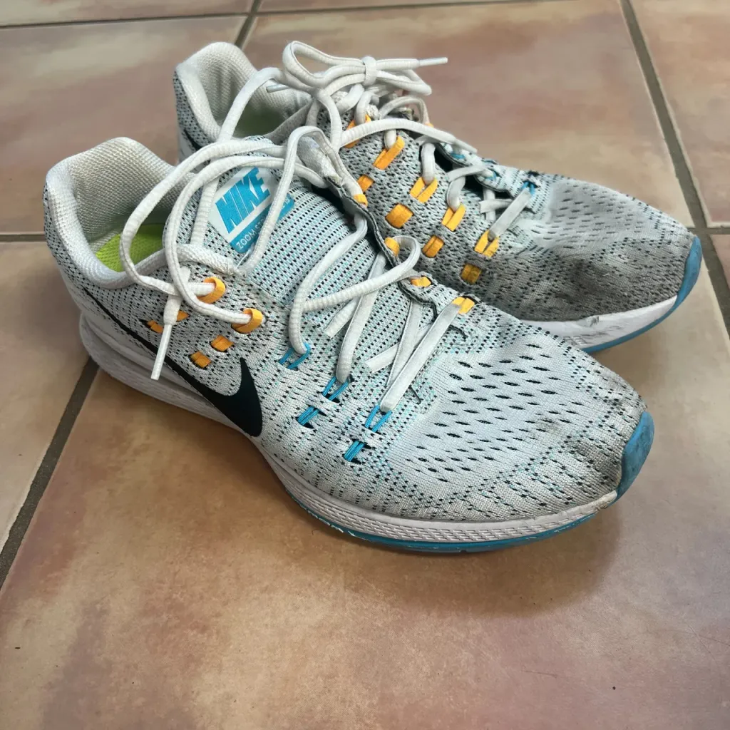 Nike Running Shoes, Women’s 9.5, GUC photo 1