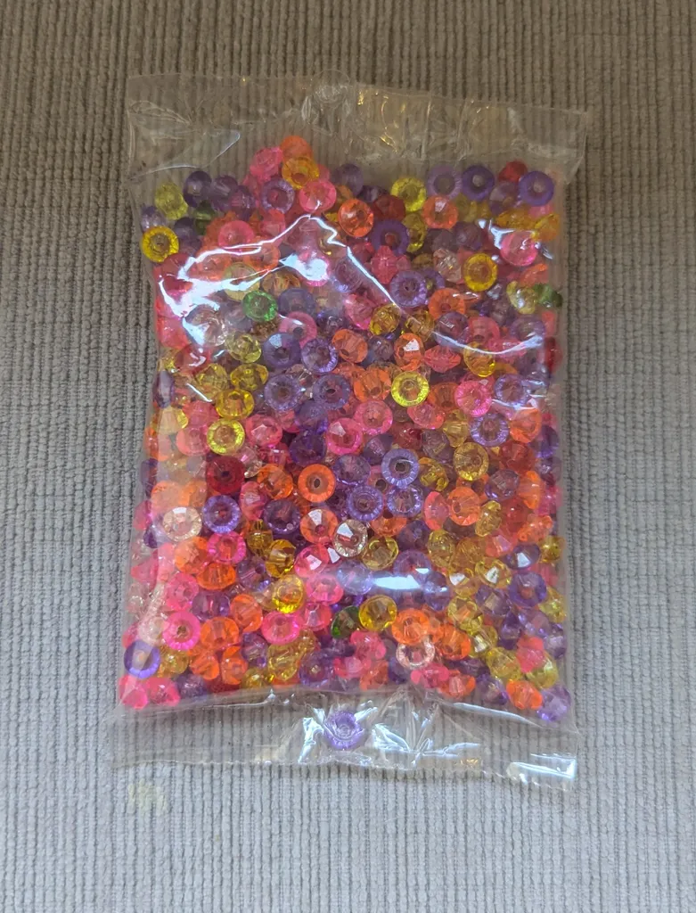 Brand New Multicoloured Plastic Beads photo 1