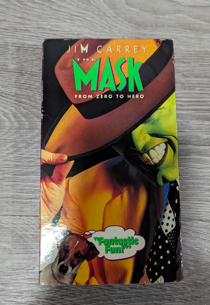 The Mask VHS Tape - Jim Carrey Movie photo 1