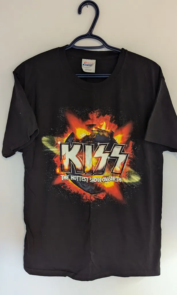 KISS The Hottest Show on Earth T-Shirt - Men's Large photo 1