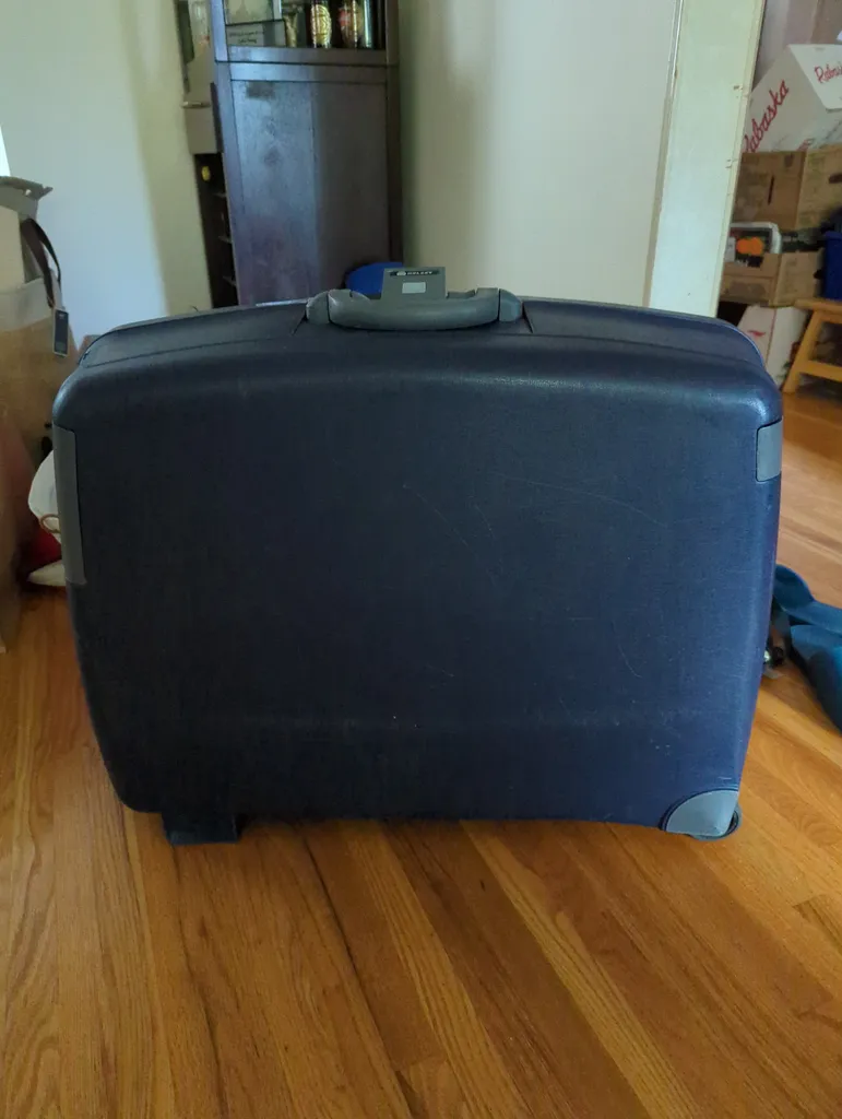 Old School Hard Case Suitcase  photo 1