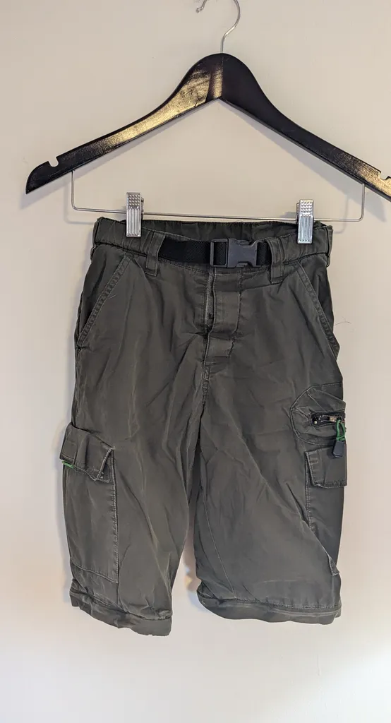Gap Kids Cargo Shorts - Size M photo 1