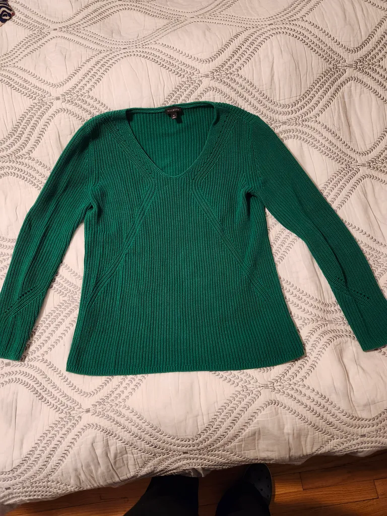 Green Talbots sweater. Size M but fits L as well. photo 1