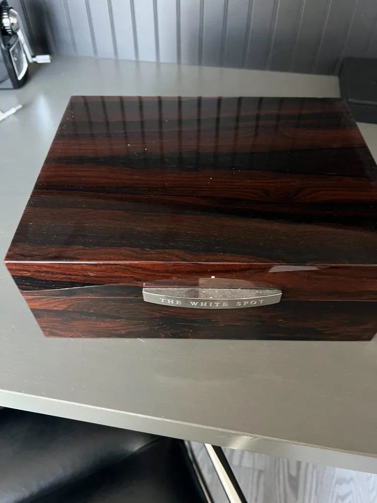 Any body has this (Humidor)?? photo 1