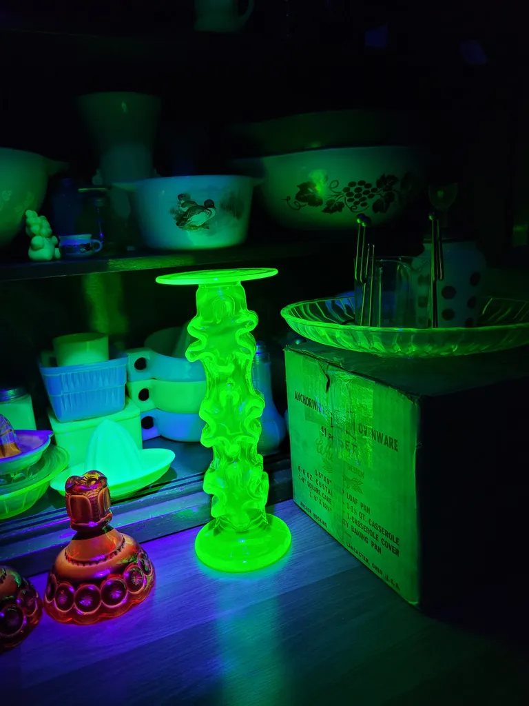 Iso uranium glass photo 1