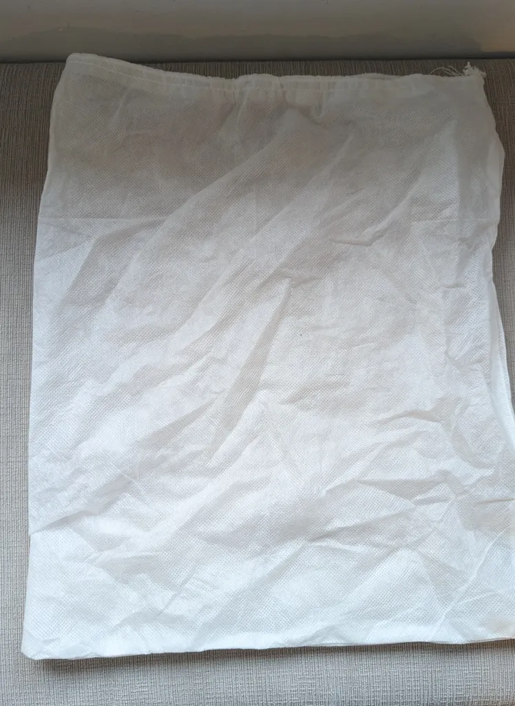 White Non-Woven Fabric Drawstring Bag photo 1