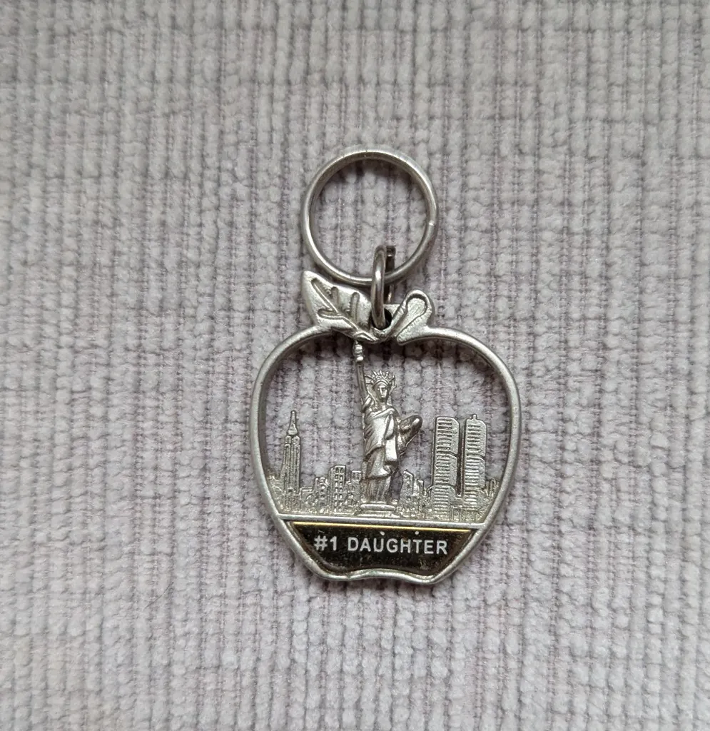 New York City Apple #1 Daughter Keychain photo 1