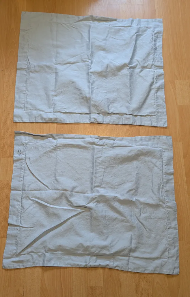 Pair of Grey Pillowcases - 100% Cotton photo 1