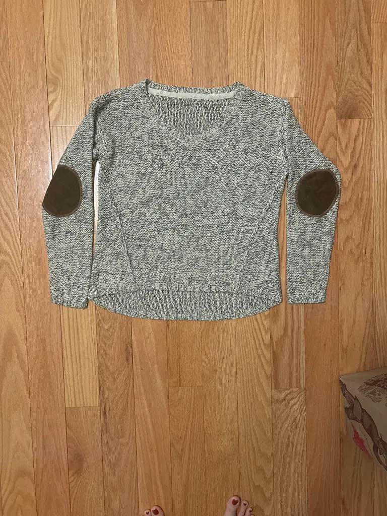 Knit sweater with elbow patches photo 1