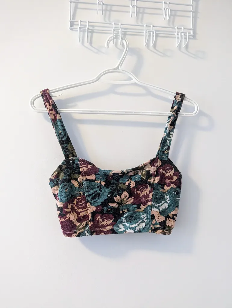 Crop Top - Size S photo 1