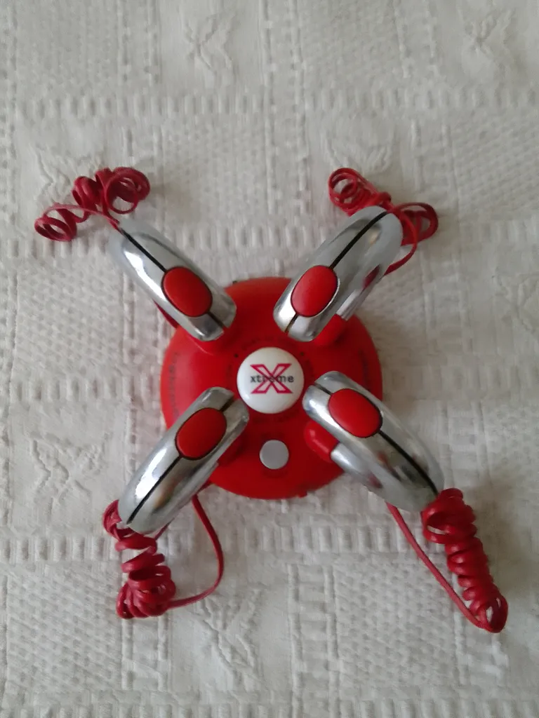 Lightning Reaction XTREME Game photo 1