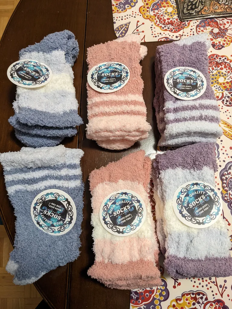 NEW Women's Winter Socks photo 1