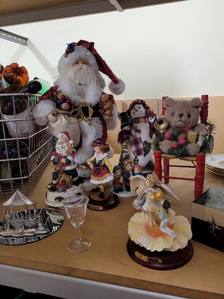 Random holiday decor  photo 1